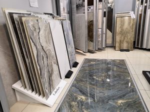 Как правильно выбрать и купить керамогранит: практический гид для любого интерьера